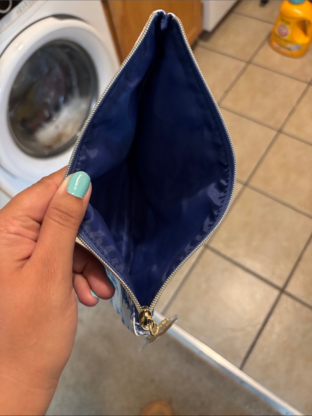 Estee Lauder Blue and White Toile Makeup Pouch with Gold Charm - Picture 5 of 5
